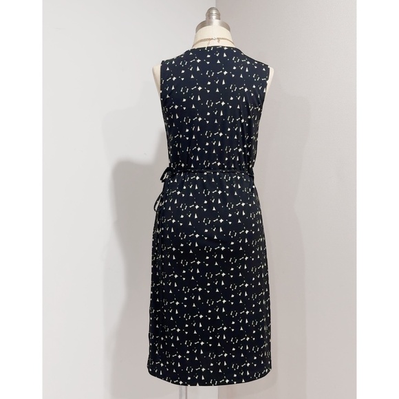 Kenneth Cole Women's Black & White Geometric Print Wrap Dress Size PM - Picture 4 of 5